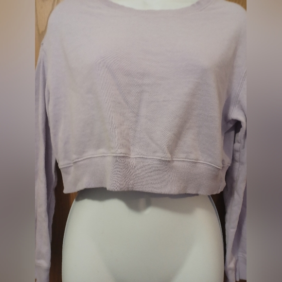 Lilac Purple Cropped Sweatshirt - Picture 3 of 6